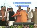 Suvendu Adhikari Oath Ceremony: शपथ के बाद सुवेंदु अधिकारी के गले में योगी ने डाला भगवा दुपट्टा, तस्वीर सोशल मीडिया पर वायरल - Hindi News | Suvendu Adhikari took oath CM Yogi Adityanath put saffron scarf around his neck on stage video viral | Latest india News at Lokmatnews.in