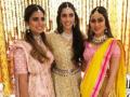 आकाश-श्लोका की प्री-सगाई पार्टी में छाया बॉलीवुड, देखें वीडियो - Hindi News | Akash Ambani, fiance Shloka celebrate pre-engagement ceremony with family and friends | Latest india Videos at Lokmatnews.in