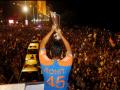 T20 victory parade: मुंबई पुलिस को फोन चोरी की 70 शिकायतें मिलीं, पर्स चोरी का मामला भी दर्ज - Hindi News | 70 complaints of stolen phones, case lodged over purse theft | Latest cricket News at Lokmatnews.in