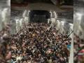 Afghanistan crisis: अमेरिकी सैन्य विमान में एक साथ 640 लोग ‘चिपककर’ बैठे, देखें तालिबान डर की तस्वीर - Hindi News | | Latest world News at Lokmatnews.in