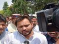 बिहार में अवैध शराब की बिक्री पर विपक्ष का हंगामा, तेजस्वी यादव ने किया राजभवन मार्च, रामसूरत राय को हटाने की मांग - Hindi News | Bihar Opposition uproar over sale of illicit liquor in Bihar, Tejashwi Yadav march to Raj Bhavan | Latest politics News at Lokmatnews.in