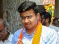 Tejasvi Surya's Sharp Claim: सिगरेट पैकेट पर वैधानिक चेतावनी, तंबाकू उत्पादों का सेवन स्वास्थ्य के लिए हानिकारक?, कांग्रेस को वोट देना देश के लिए हानिकारक, तेजस्वी सूर्या का हमला - Hindi News | Tejasvi Surya's Sharp Claim statutory warning Voting Cong injurious to state country cigarette packets consumption tobacco products injurious to health see video | Latest india News at Lokmatnews.in