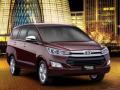 Toyota Innova Crysta और Fortuner में हुआ फीचर अपडेट, कीमत में भी इज़ाफा - Hindi News | Toyota Innova Crysta, Fortuner get more features | Latest automobile News at Lokmatnews.in