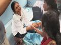VIDEO: जलपाईगुड़ी में ट्रेन से गिरा लड़का, यात्रियों का दावा- इमरजेंसी चेन से भी नहीं रुकी ट्रेन - Hindi News | Boy Falls From Train in Jalpaiguri, Passengers Claim Emergency Chain Failed to Halt Train | Latest india News at Lokmatnews.in