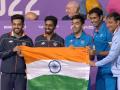 Commonwealth Games 2022: टेबल टेनिस फाइनल में सिंगापुर को 3-1 से हराकर भारत ने स्वर्ण पदक जीता, विकास ठाकुर ने रजत पर किया कब्जा - Hindi News | Commonwealth Games 2022 India brings home Gold after beating Singapore 3-1 in Men's Table Tennis final Vikas Thakur bags silver in Men's 96Kg  | Latest other-sports News at Lokmatnews.in