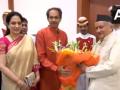 महाराष्ट्र: राज्यपाल से पत्नी संग मिले उद्धव ठाकरे, कल लेंगे सीएम पद की शपथ, तीन दिसंबर तक साबित करना होगा बहुमत - Hindi News | Maharashtra: Uddhav Thackeray meets Governor with wife, he has to prove majority by December 3 | Latest india News at Lokmatnews.in