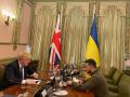 Russia-Ukraine War: रूसी हमलों के बीच कीव पहुंचे ब्रिटेन के पीएम जॉनसन, यूक्रेन के राष्ट्रपति जेलेंस्की से की मुलाकात - Hindi News | Russia-Ukraine War Ukrainian President Volodymyr Zelenskyy meet Boris Johnson in Kyiv  | Latest world News at Lokmatnews.in