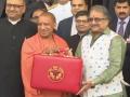 UP Budget 2018: योगी सरकार ने किसानों को दी राहत, यहां पढ़ें बजट की 10 प्रमुख बातें   - Hindi News | uttar pradesh budget 2018 yogi adityanath bjp government budget high light | Latest india News at Lokmatnews.in