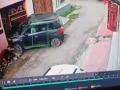VIDEO: घर के बाहर खेल रहे बच्चों को कार ने मारी टक्कर, CCTV में कैद हुआ हादसा - Hindi News | Lucknow viral video Car hits children playing outside house in up | Latest crime News at Lokmatnews.in
