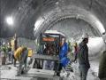 Uttarakhand Tunnel Collapse: उत्तरकाशी में रेस्क्यू ऑपरेशन पांचवे दिन भी जारी, सुरंग में फंसे 40 मजदूरों दी जा रही दवाइयां और खाना - Hindi News | Uttarakhand Tunnel Collapse Rescue operation continues for the fifth day in Uttarkashi medicines and food are being given to 40 laborers trapped in the tunnel | Latest uttarakhand News at Lokmatnews.in