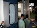 Vande Bharat Express: पश्चिम बंगाल में वंदे भारत एक्सप्रेस पर फिर हुआ पथराव, दो दिन के भीतर दूसरी घटना, खिड़कियों के शीशे टूटे - Hindi News | West Bengal Stones pelted at Vande Bharat Express second incident of stone pelting in two days | Latest india News at Lokmatnews.in