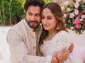 IN PICS: Varun Dhawan ने First Anniversaryला शेअर केले लग्नाचे UNSEEN फोटो, पाहा त्यांचा वेडिंग अल्बम - Marathi News | Varun dhawan and natasha dalal wedding anniversary unseen photos goes viral see pics | Latest filmy Photos at Lokmat.com