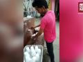 ये वीडियो देखने के बाद आप Train में चाय पीना छोड़ देंगे - Hindi News | | Latest weird Videos at Lokmatnews.in