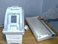 लोकसभा चुनाव: कन्नूर में VVPAT मशीन से निकला सांप, कुछ समय के लिए मतदान बाधित - Hindi News | Lok Sabha election: Snake Found Inside VVPAT Machine in Kannur kerala lok sabha seat | Latest india News at Lokmatnews.in