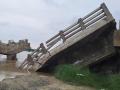 Bihar Bridge Collapse: बिहार में एक सप्ताह के अंदर एक और पुल चढ़ गया भ्रष्टाचार की भेंट, सीवान में गंडक नहर पर बना पुल भरभराकर गिरा - Hindi News | Bihar Bridge Collapse Within week another pool victim corruption bridge built Gandak Canal in Siwan collapsed see video | Latest india News at Lokmatnews.in