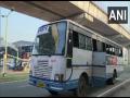कर्नाटक: खिड़की के सहारे बस में चढ़ने से महिला का कटा हाथ, दावे पर KSRTC का बयान आया सामने - Hindi News | Woman hand chopped off after boarding Karnataka bus through window KSRTC statement on claim | Latest weird News at Lokmatnews.in