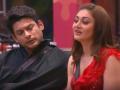Bigg Boss 13: सिद्धार्थ के साथ बाथरूम में बंद हुईं शेफाली जरीवाला, कुछ ऐसा था शहनाज का रिएक्शन, देखें Video - Hindi News | bigg boss 13 sidharth shukla locks himself in washroom with shefali zariwala | Latest television News at Lokmatnews.in