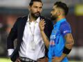 INDvAUS: ऑस्ट्रेलिया के खिलाफ पहले T20I मैच से पहले युवराज सिंह और विराट कोहली के बीच हुई बातचीत, देखें वीडियो - Hindi News | IND vs AUS Virat Kohli, Yuvraj Singh catch up, have lengthy conversation ahead of Mohali T20I - watch | Latest cricket News at Lokmatnews.in
