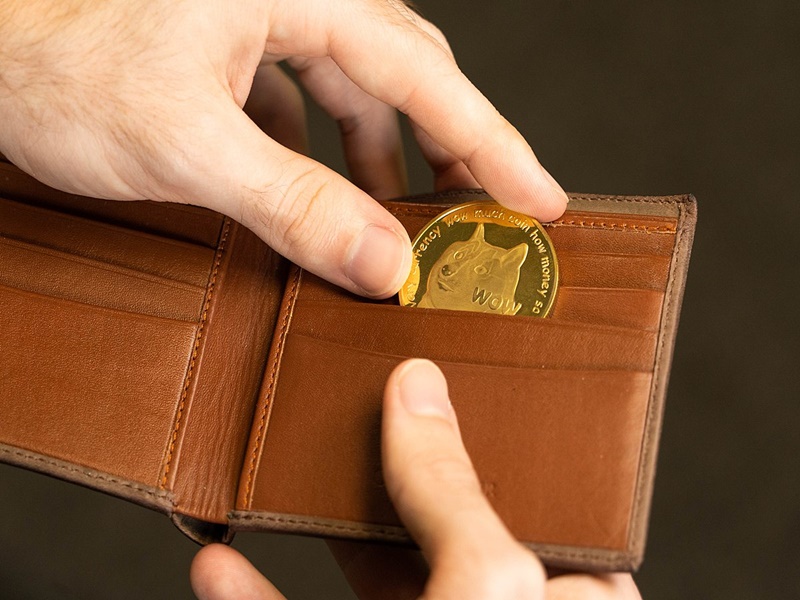 Saturday को जेब या पर्स में रखें बस 1 वस्तु, शाम तक जरूर देखेंगे लाभ -  saturday pocket wallets-mobile