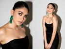 ब्लैक ऑफ-शोल्डर गाउन में मृणाल ठाकुर का ग्लैमरस लुक वायरल - Hindi News | Mrunal Thakur black off shoulder gown viral photos | Latest bollywood Photos at Lokmatnews.in ब्लैक ऑफ-शोल्डर गाउन में मृणाल ठाकुर का ग्लैमरस लुक वायरल - Hindi News | Mrunal Thakur black off shoulder gown viral photos | Latest bollywood Photos at Lokmatnews.in