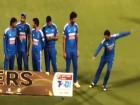 IND vs AFG 3rd T20I: सीरीज जीतने के बाद ग्रुप फोटो के लिए स्लाइड करके पहुंचे विराट कोहली, वीडियो हुआ वायरल, देखें