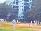 Mumbai ground: बल्लेबाज ने पुल शॉट खेला और दूसरे मैच से गेंद आकर फील्डर के सिर पर लगी, ठीक उसी जगह ऑस्ट्रेलिया के फिल ह्यूज को लगी थी!
