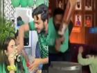 VIDEO: कोई फोड़ रहा है टीवी, तो कोई अपनी टीम को भेज रह है लानत, भारत से हार के बाद बौखलाए पाकिस्तानी फैंस