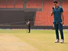 CWC 2023 Final: मैच से पहले पिच का मुआयना करना सामान्य, फोटो खींचना थोड़ा असामान्य, तस्वीरें वायरल, फैंस ले रहे मजे, कई ट्वीट वायरल