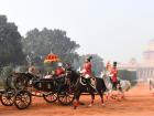 Republic Day 2026: 26 जनवरी के दिन बग्गी पर क्यों सवार होकर आते हैं राष्ट्रपति? जानें दिलचस्प इतिहास