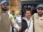 'आओ भाई, कौन है फोटो वाला?, विराट कोहली ने मुंबई एयरपोर्ट पर दिखाया मस्ती भरा अंदाज, वीडियो
