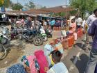 नागपुर में तापमान 41 डिग्री सेल्सियस, सिलेंडर की किल्लत नहीं, फिर कतार क्यों?, वाड़ी के अग्रवाल गैस एजेंसी में लगी 2 किमी की लाइन, देखिए तस्वीरें