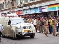 Ratan Tata Last Rites: बहुत याद आएंगे?, एक युग का अंत..., शालीनता और सादगी के साथ - | Ratan Tata Last Rites live updates tata passed away 86 years in mumbai breach candy hospital Will be missed End of an era grace and simplicity see pice | Latest business Photos at Lokmatnews.in