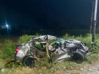 Uttar Pradesh: अमरोहा में दर्दनाक सड़क हादसा, खड़े ट्रक से टकराई कार, 4 युवकों की मौत - | Uttar Pradesh Four youths died in a road accident in Amroha | Latest crime News at Lokmatnews.in