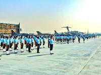 लद्दाख की गलवान घाटीः वायु सेना प्रमुख बोले- हम पूरी तरह तैयार और तैनात, देखें तस्वीर - | India-China Border Tensions Peak Line of Actual control Ladakh IAF chief RKS Bhadauria Ready and Deployed | Latest india Photos at Lokmatnews.in