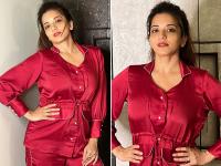भोजपुरी एक्ट्रेस मोनालिसा ने नाइट सूट में दिखाई दिलकश अदाएं, शेयर की ग्लैमरस फोटोज - | Bhojpuri actress Monalisa shares glamorous photos in night suit from bedroom see pics here | Latest bhojpuri Photos at Lokmatnews.in