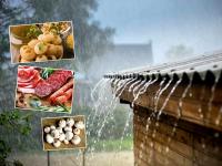 Pics: मानसून में इन 10 चीजों को खाने से करें परहेज, वर्ना सेहत हो सकती हैं खराब - | Pics: 10 foods to avoid during monsoon, it will affect your health | Latest food Photos at Lokmatnews.in