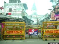 Ayodhya Verdict: अयोध्या समेत कई शहरों में सुरक्षा के कड़े बंदोबस्त, आम जनजीवन सामान्य, देखिए तस्वीरें - | Ayodhya Verdict 2019 Police deployed in Lucknow, Ayodhya and many other states see pictures | Latest india Photos at Lokmatnews.in