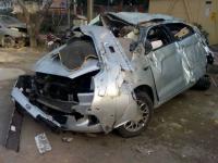 फोर्ड फीगो एस्पायर के परखचे उड़ गए, दो दिन पहले खरीदी गई थी - | ford figo aspire major accident, bought two days ago | Latest india Photos at Lokmatnews.in