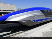 दुनिया की सबसे तेज दौड़ने वाली मैग्लेव ट्रेन, चीन ने किया कारनामा, रफ्तार जान उड़ जाएंगे होश, देखें तस्वीरें - | World's first 600km/h high-speed maglev train to make public debut in Qingdao see pics | Latest world Photos at Lokmatnews.in