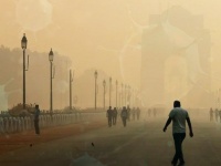 Delhi-NCR में Air Pollution से हालत खराब, बढ़ा Covid-19 का खतरा, जानें केजरीवाल सरकार का प्लान?