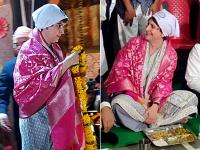 Sant Ravidas Birth anniversary: वाराणसी पहुंची प्रियंका गांधी, संत रविदास मंदिर में मत्था टेक लंगर खाया, देखें तस्वीरें - | Sant Ravidas Birth anniversary Priyanka Gandhi offer puja and Langar at sant raividas temple in varanasi | Latest india Photos at Lokmatnews.in