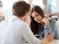 रिलेशनशिप के दौरान लड़कों से इन 5 सवालों को भूलकर कर भी न पूछें, देखें तस्वीरें - | In Relationship 5 questions girls never ask from boys, see Pics photos | Latest relationships Photos at Lokmatnews.in