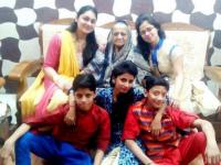 Delhi के Burari में एक घर में 11 मौत, हत्या या आत्महत्या के बीच उलझी पुलिस