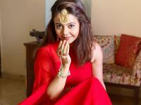 लाल रंग की ड्रेस में देवोलीना भट्टाचार्जी ने शेयर की तस्वीरें, फैंस को दी रमजान की मुबारकबाद, see pics - | Devoleena Bhattacharjee shares photos in red dress congratulations to fans for Ramadan see pics | Latest television Photos at Lokmatnews.in