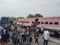 Dibrugarh-Chandigarh Train Accident: गोंडा में बड़ा हादसा, ट्रेन डिब्बे पटरी से उतरे, 4 की मौत और 20 घायल, 2 ट्रेन रद्द और 12 के रूट बदले, देखें तस्वीरें - | Dibrugarh-Chandigarh Train Accident live update 4 killed 20 injured Major Gonda train coaches derail see photos Uttar Pradesh Rescue operation underway | Latest india Photos at Lokmatnews.in