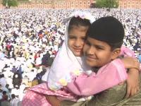 Eid al-fitr: दिल्ली के जामा मस्जिद से लेकर भोपाल तक बच्चे कुछ इस अंदाज में मना रहे हैं ईद, तस्वीरों में देखिए - | Eid al fitr 2019 at Delhi's Jama Masjid and Madhya Pradesh Idgah Masjid in Bhopal | Latest spirituality Photos at Lokmatnews.in