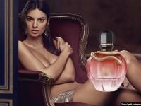 Photos: हॉलीवुड की इस सुपरमॉडल ने टॉपलेस होकर की परफ्यूम की ब्रैंडिंग - | Bold Pics: Emily Ratajkowski Nude Photos Goes viral On Instagram | Latest hot-sexy Photos at Lokmatnews.in