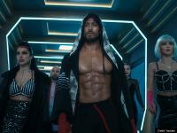 टाइगर श्रॉफ की 'गणपत' का निकला दम, 6 दिनों में किया बस इतना कलेक्शन - | Ganapath Box Office Collection Day 6 Tiger Shroff film Earn 10.90 crore in 6 days | Latest bollywood Photos at Lokmatnews.in