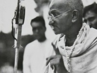 वीडियोः महात्मा गांधी के 10 अनमोल विचार जो आज के समय में सभी को पढ़ना जरूरी है