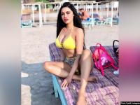 गिजेल ठकराल ने इंस्टा पर शेयर की बेहद बोल्ड और हॉट तस्वीरें, न्यू ईयर पर फैंस को मिला गिफ्ट - | Gizele Thakral share bikini Pics on Instagram, Fans comments on her sexy figure | Latest hot-sexy Photos at Lokmatnews.in